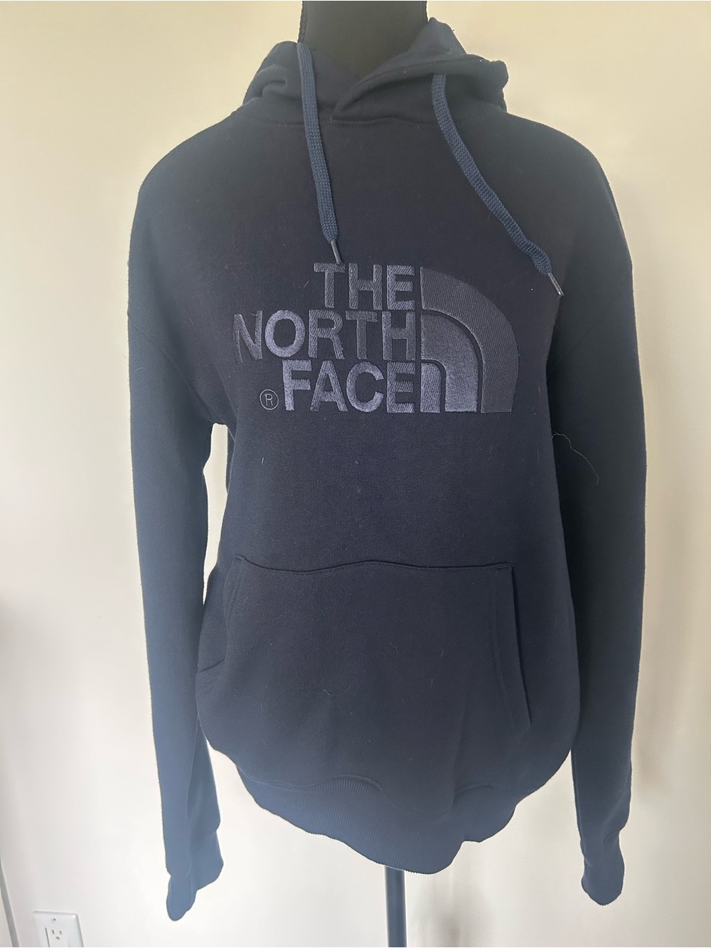 NWOT Men’s Northface Hoodie